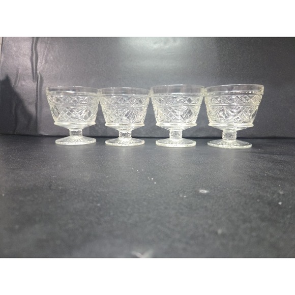 Hazel Atlas Gothic Sherbet Cups, Footed Peanut Butter Cups, Set of 4, Glass Dish - Picture 4 of 8